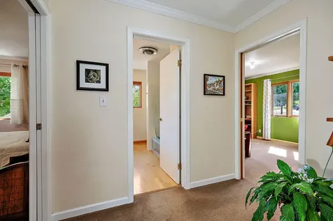 2045 E Main Street Ashland OR 97520