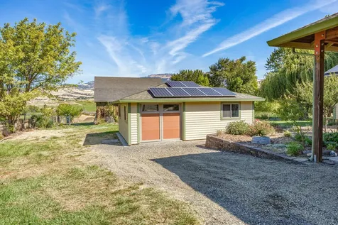 2045 E Main Street Ashland OR 97520