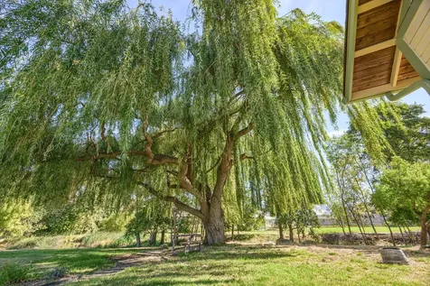 2045 E Main Street Ashland OR 97520