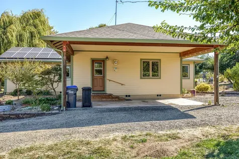 2045 E Main Street Ashland OR 97520