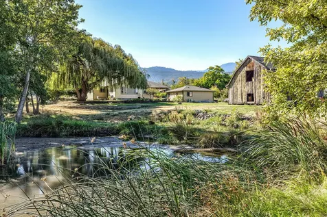 2045 E Main Street Ashland OR 97520