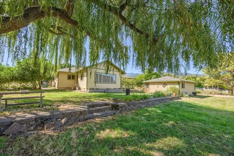 2045 E Main Street Ashland OR 97520