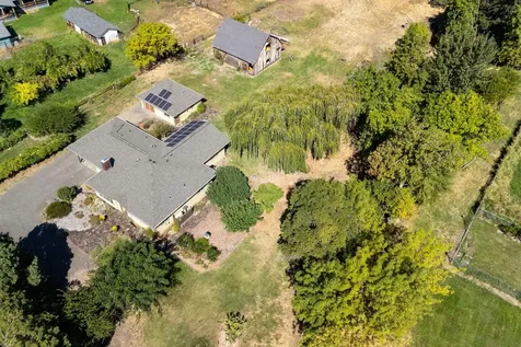 2045 E Main Street Ashland OR 97520