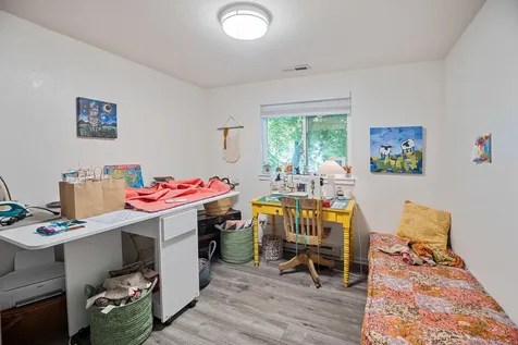 539 James Street Talent OR 97540