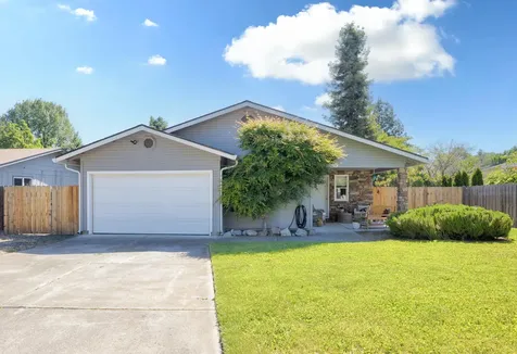 539 James Street Talent OR 97540