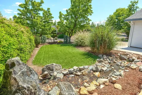 701 Salishan Court Ashland OR 97520