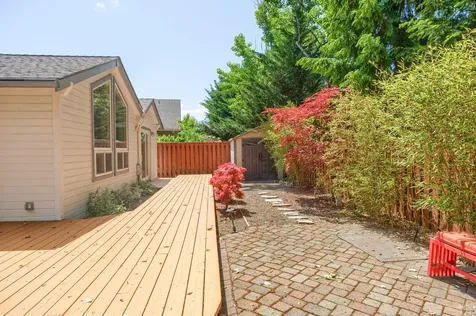 701 Salishan Court Ashland OR 97520