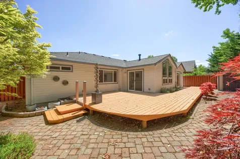 701 Salishan Court Ashland OR 97520