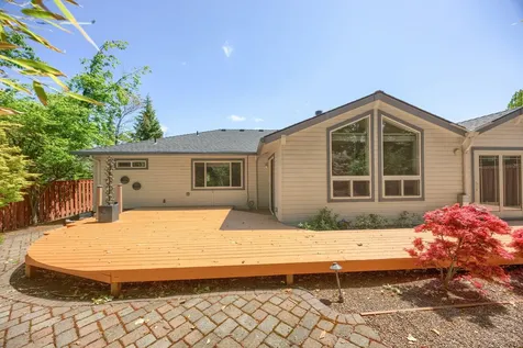 701 Salishan Court Ashland OR 97520