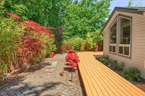 701 Salishan Court Ashland OR 97520