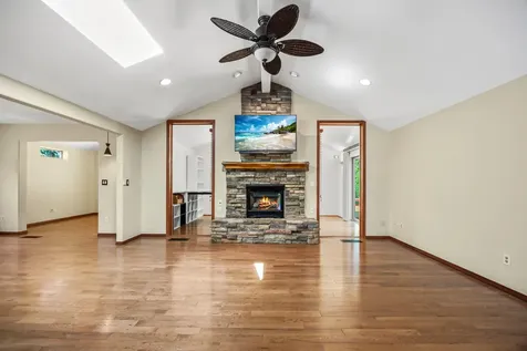 701 Salishan Court Ashland OR 97520