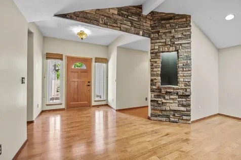 701 Salishan Court Ashland OR 97520