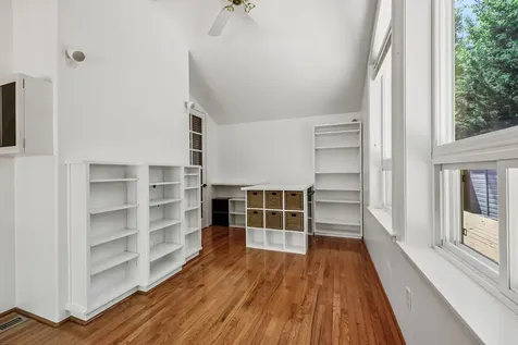 701 Salishan Court Ashland OR 97520