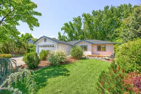 701 Salishan Court Ashland OR 97520