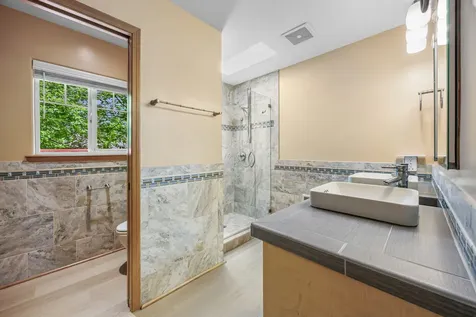 701 Salishan Court Ashland OR 97520