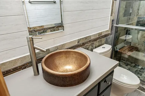 701 Salishan Court Ashland OR 97520