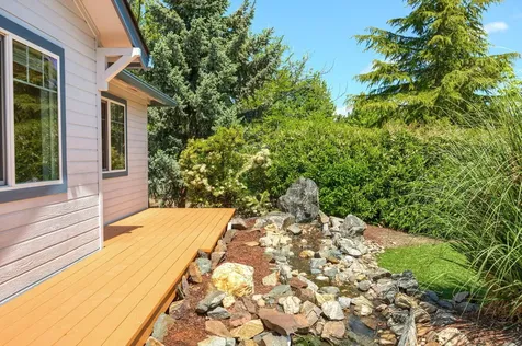 701 Salishan Court Ashland OR 97520