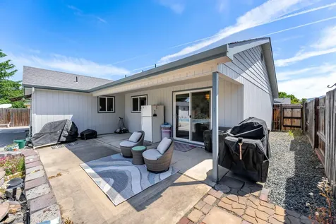1219 Looking Glass Way Central Point OR 97502