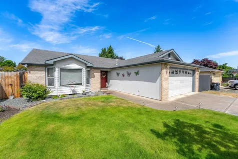 1219 Looking Glass Way Central Point OR 97502