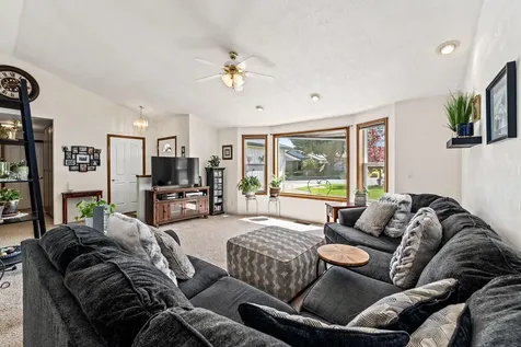 1219 Looking Glass Way Central Point OR 97502