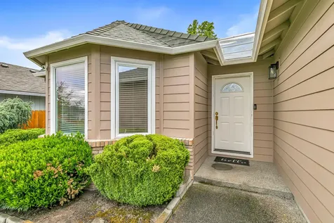 3040 Adams Circle Medford OR 97504