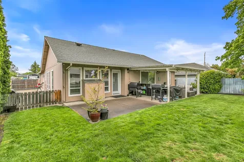 3040 Adams Circle Medford OR 97504