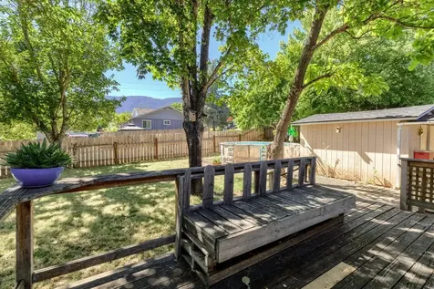 402 Placer Street Rogue River OR 97537