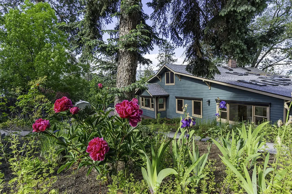 1320 Prospect Street Ashland OR 97520