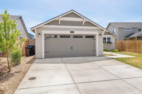 2532 NW Underpass Way Redmond OR 97756