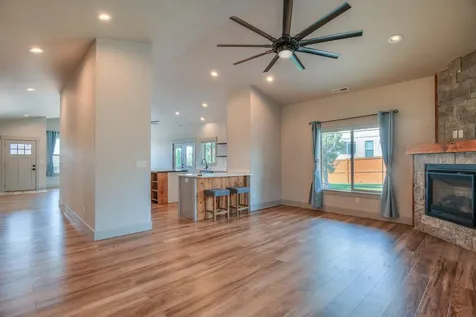4255 SW Badger Avenue Redmond OR 97756