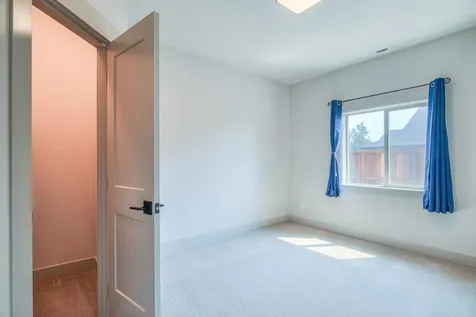 4255 SW Badger Avenue Redmond OR 97756