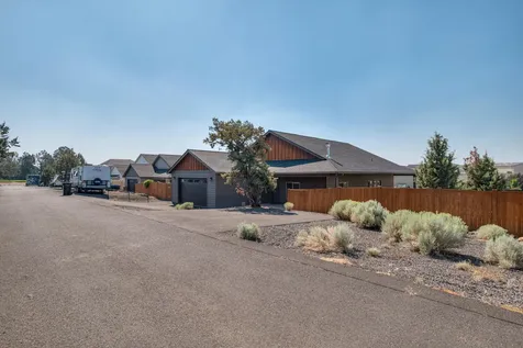 4255 SW Badger Avenue Redmond OR 97756