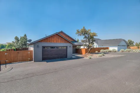 4255 SW Badger Avenue Redmond OR 97756
