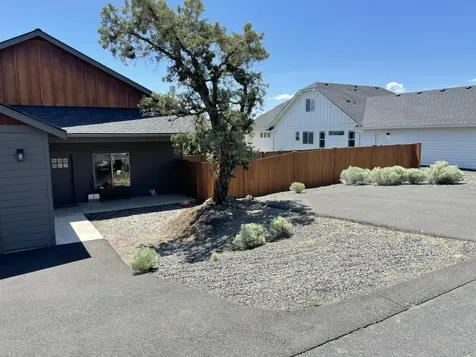 4255 SW Badger Avenue Redmond OR 97756