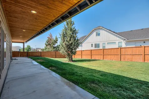 4255 SW Badger Avenue Redmond OR 97756