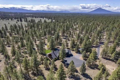 69300 Green Ridge Loop Sisters OR 97759