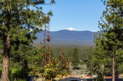62654 NW Woodsman Court Bend OR 97703