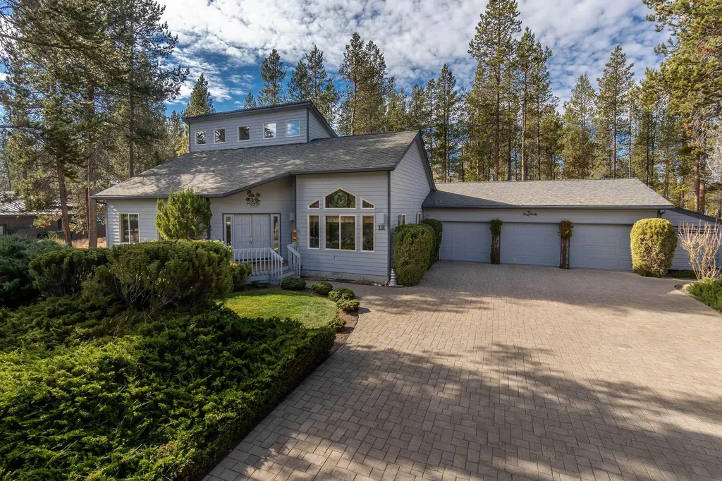 57817 Mt Adams Lane Sunriver OR 97707
