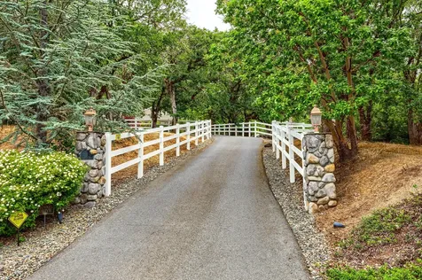 191 Spring Mountain Road Grants Pass OR 97526