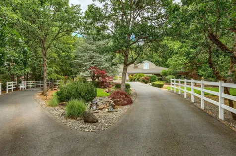 191 Spring Mountain Road Grants Pass OR 97526