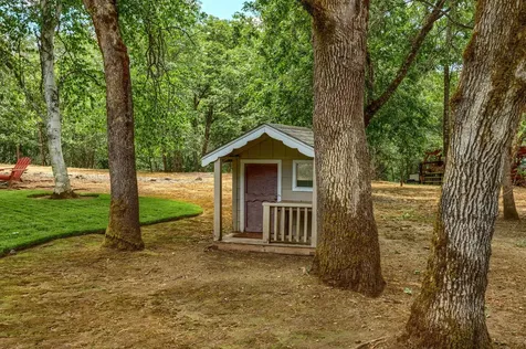 191 Spring Mountain Road Grants Pass OR 97526