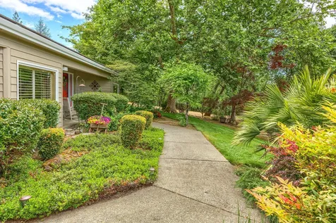 191 Spring Mountain Road Grants Pass OR 97526