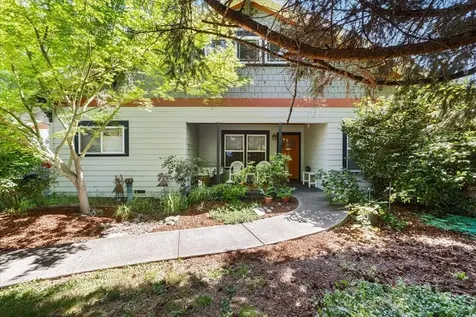 1205 E Park Street Grants Pass OR 97527