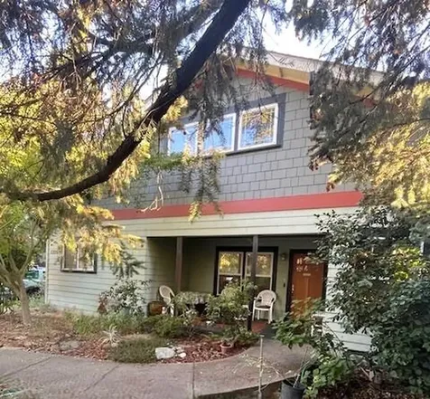 1205 E Park Street Grants Pass OR 97527