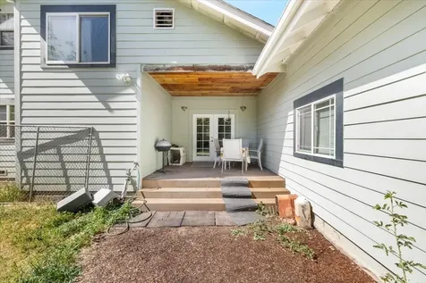 1205 E Park Street Grants Pass OR 97527