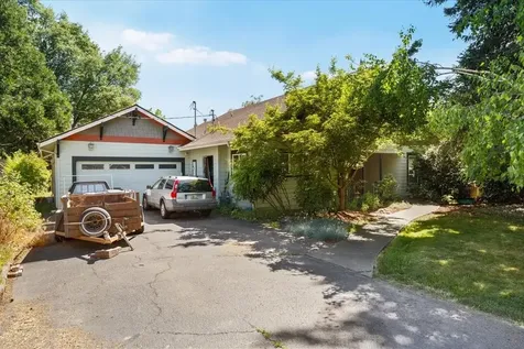 1205 E Park Street Grants Pass OR 97527