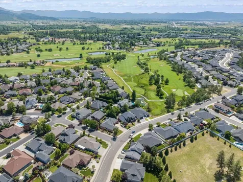 888 Arrowhead Trail Eagle Point OR 97524