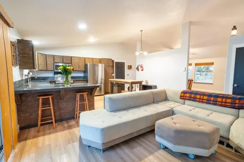 24880 Deer Lane Bend OR 97701