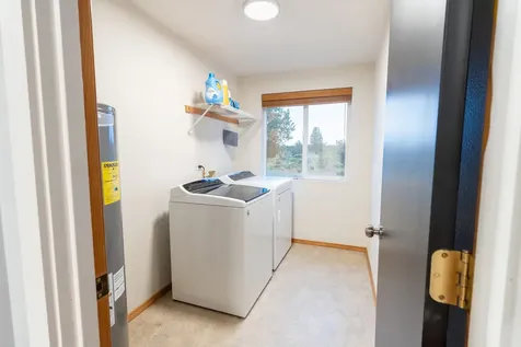 24880 Deer Lane Bend OR 97701