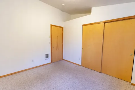 24880 Deer Lane Bend OR 97701